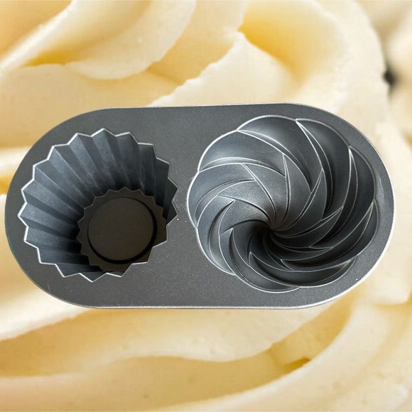 Williams Sonoma NORDIC WARE Cute Cupcake Cake Pan 3D Large Oversized 6 Cups Rare - Picture 4 of 10